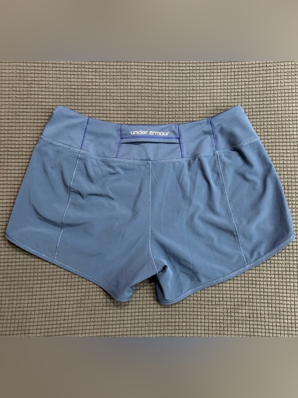 Under Armour Women's Medium Blue Running Shorts Athletic Lightweight 3 Inch - Picture 3 of 6